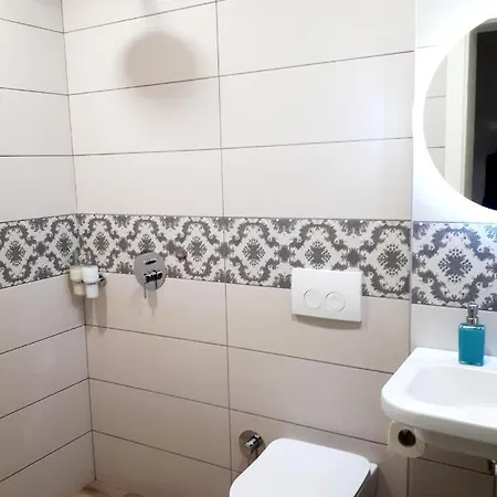 2v1 - Blloku Mac * Tirana